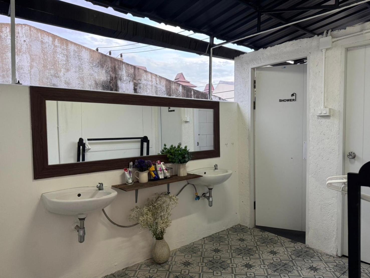 Chiza Hostel Chiangmai Chiang Mai Eksteriør bilde